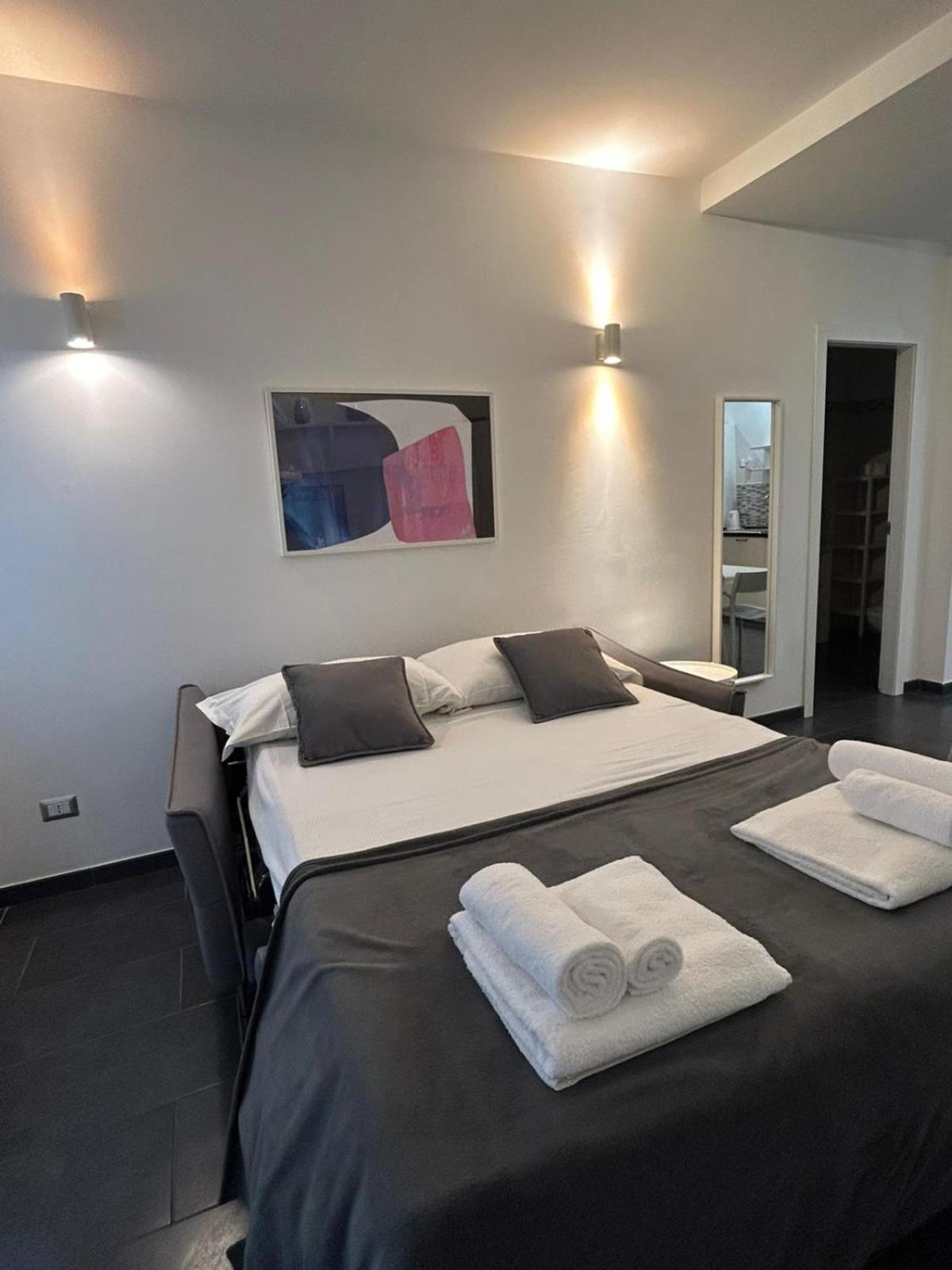 Nomentana White Apartments By Ghor Roma Ngoại thất bức ảnh