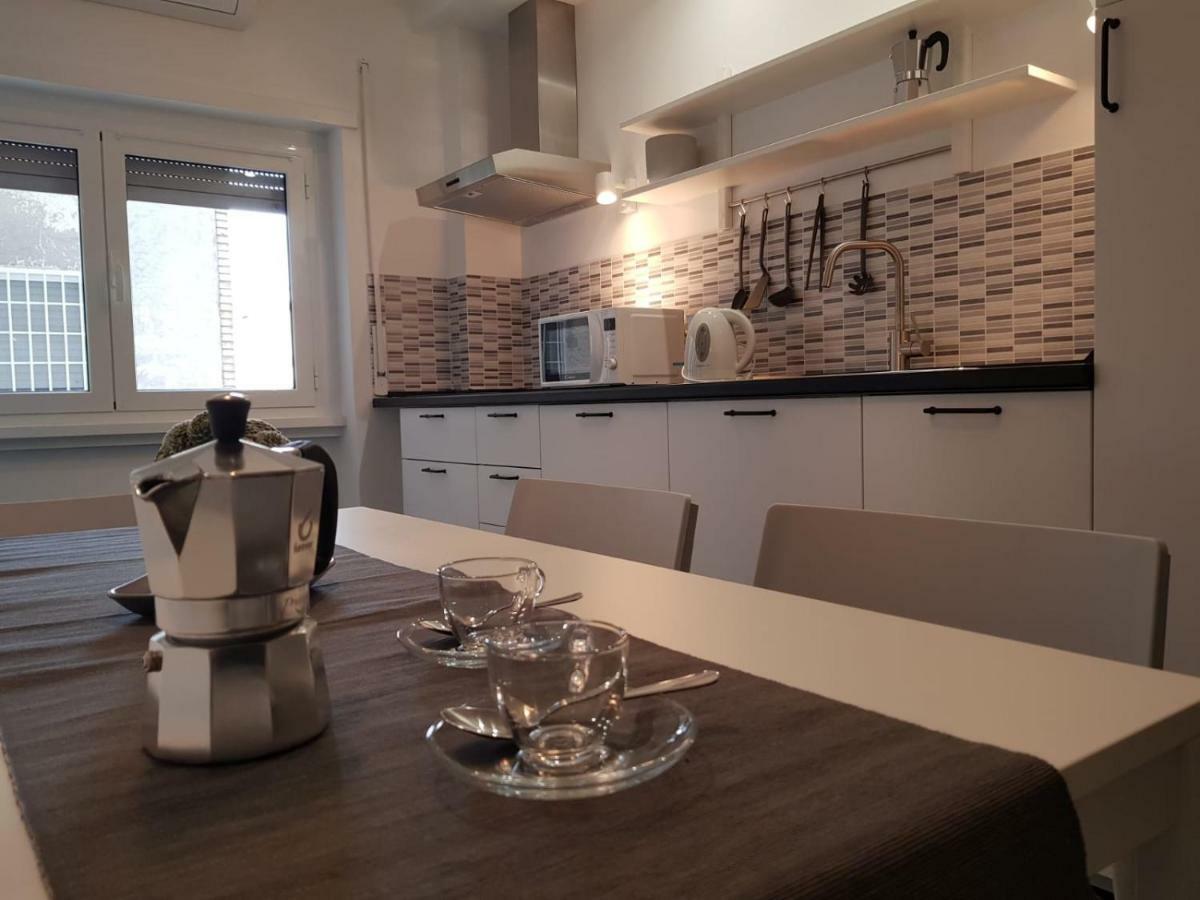 Nomentana White Apartments By Ghor Roma Ngoại thất bức ảnh
