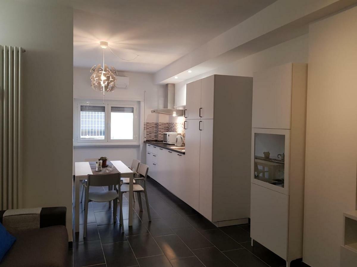 Nomentana White Apartments By Ghor Roma Ngoại thất bức ảnh